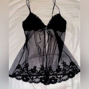 Victoria’s Secret silk black Cami tie at the front top size medium M